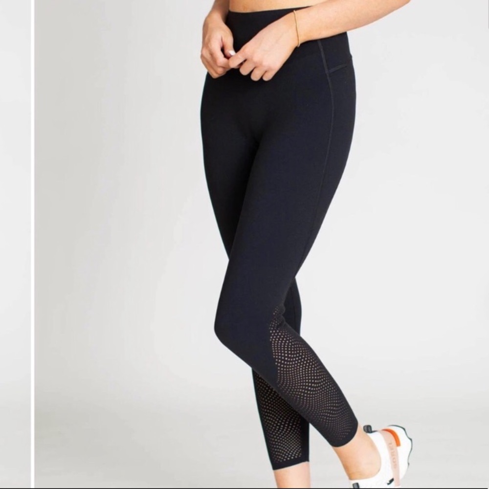 NWOT SPANX Every.Wear Laser Wave 7/8 Leggings